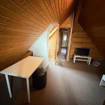 Modernes Haus Zu Vermieten In *