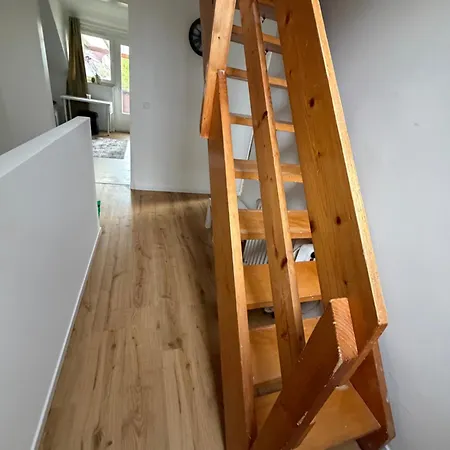 Modernes Haus Zu Vermieten In *